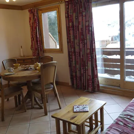 2 A Meribel, Proche Pistes Et Commerces - Fr-1-355-139